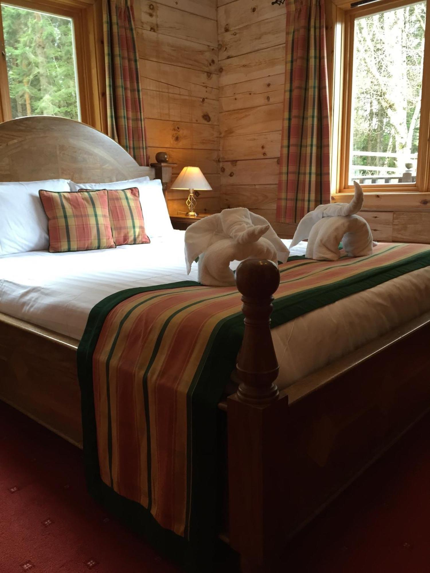 Lodges On Loch Ness インヴァネス エクステリア 写真