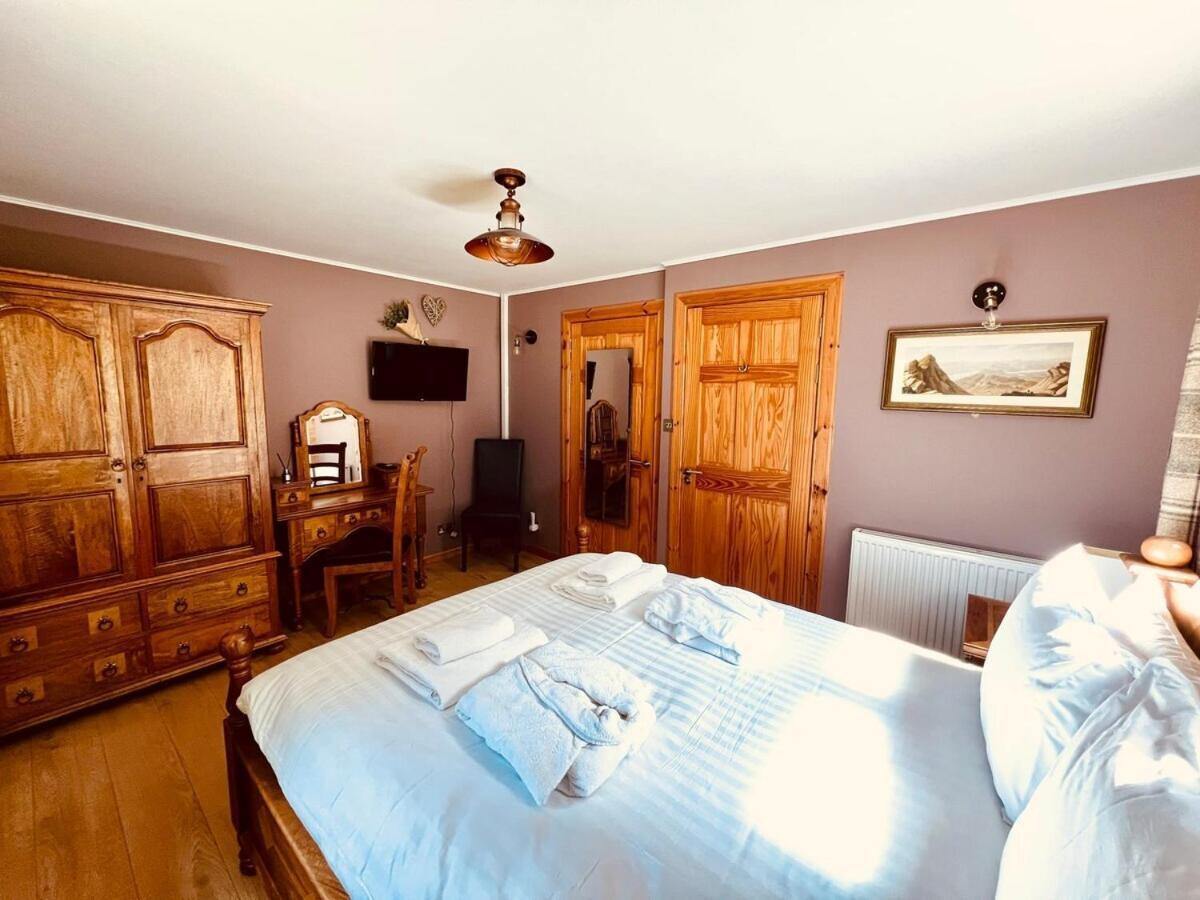 Lodges On Loch Ness インヴァネス 部屋 写真