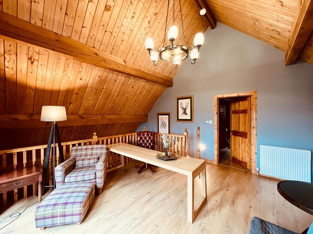 Lodges On Loch Ness インヴァネス 部屋 写真