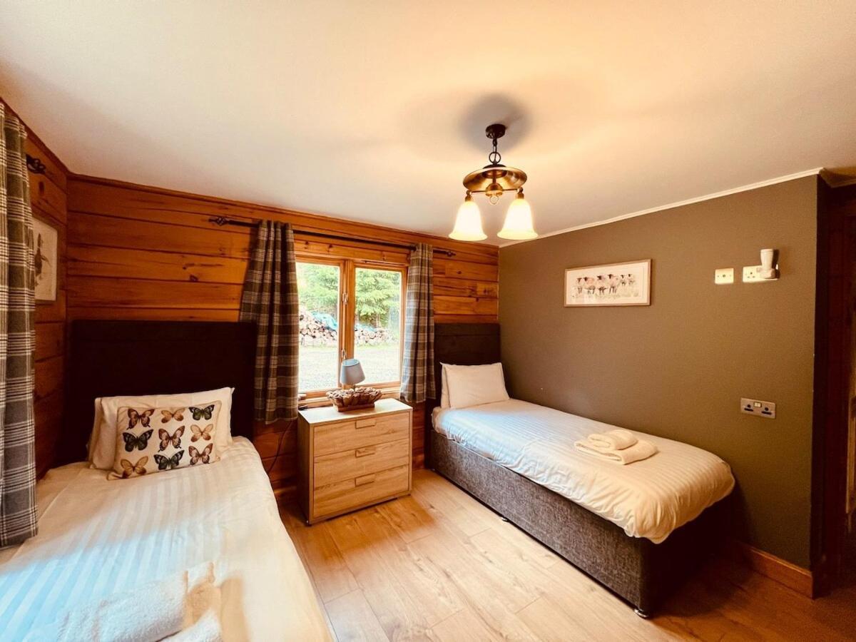 Lodges On Loch Ness インヴァネス 部屋 写真