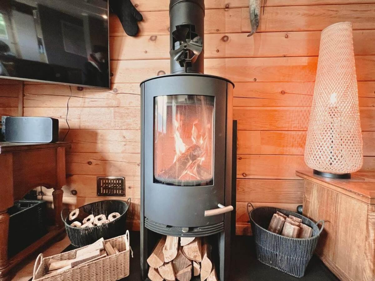 Lodges On Loch Ness インヴァネス 部屋 写真