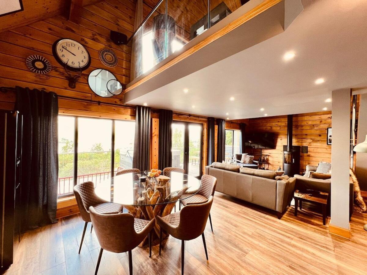 Lodges On Loch Ness インヴァネス 部屋 写真