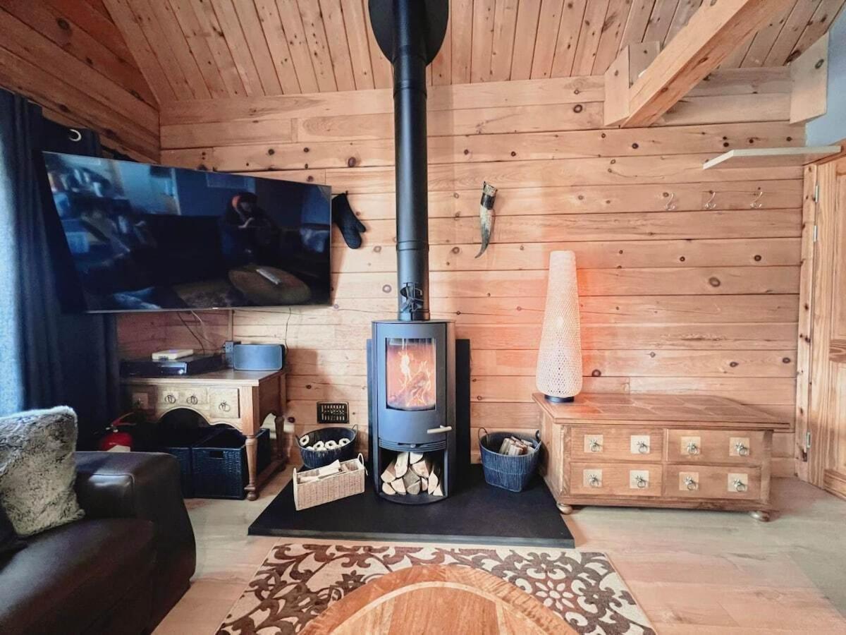 Lodges On Loch Ness インヴァネス 部屋 写真